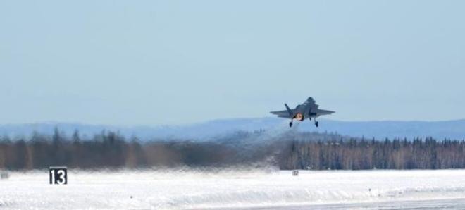 2亿美元报废!美国F-35A坠机原因查明:竟是液压油里掺了大量的水(图4)